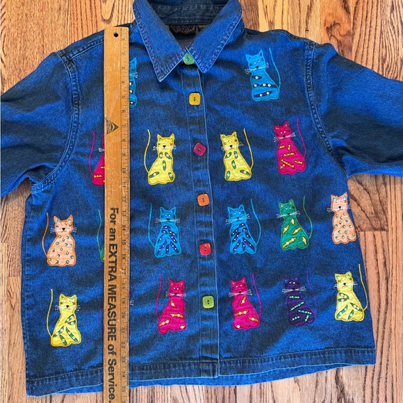 Vibrant Cat Print Women's Denim Jacket - Picture 5 of 7